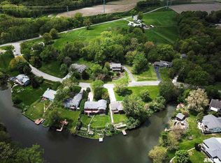 5007 S Lake Camelot Dr, Mapleton, IL 61547