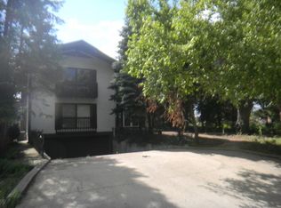 700 Roppolo Dr, Elk Grove Village, IL 60007