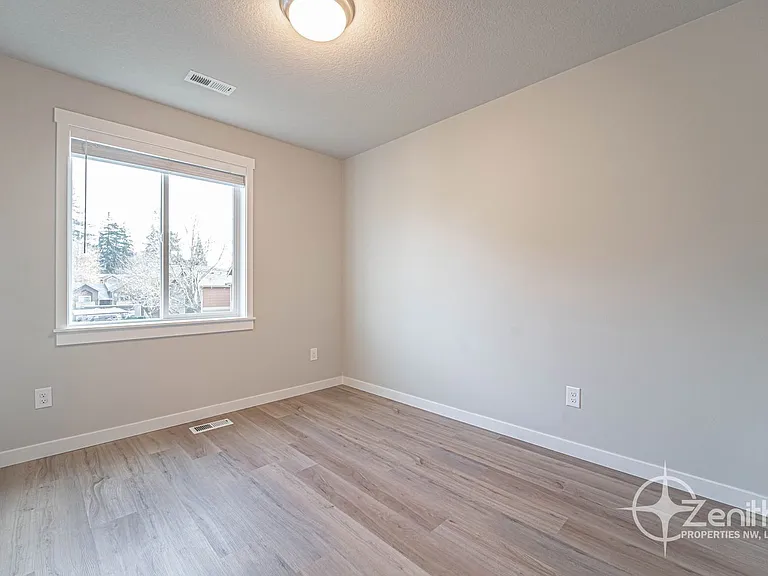 4924 NE 2nd Ct — Photo 19