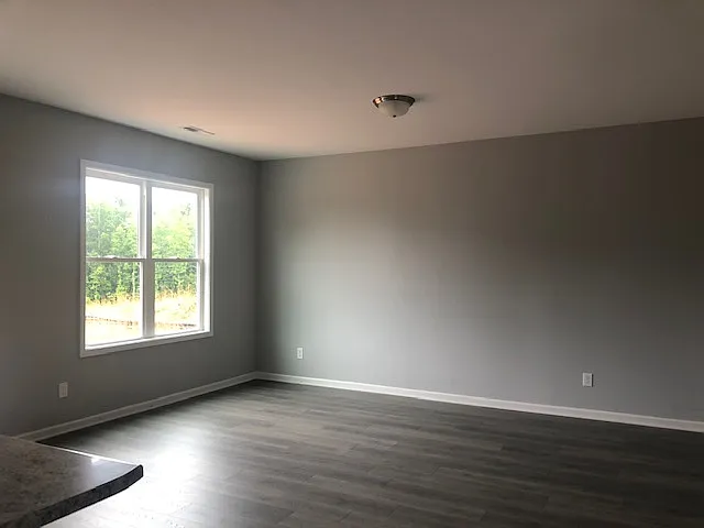 208 Gretzky Pkwy — Photo 4