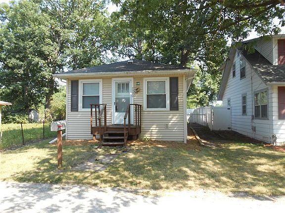 3rd image of 7220 W 136th Ln