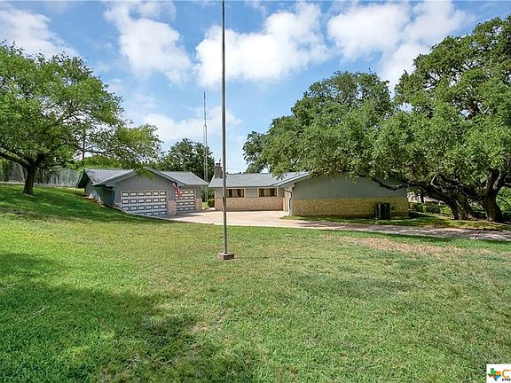 3rd image of 144 Creekview Dr