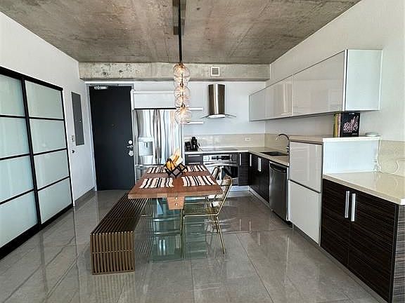 5th image of 404 Constitucion Ave #906