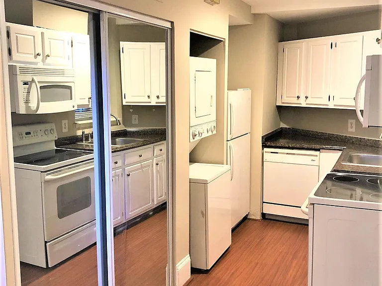 1730 New Hampshire Ave NW #8 — Photo 9