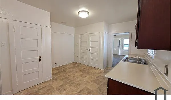 1155 W 39th St — Photo 15