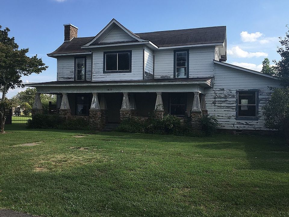 2nd image of 1610 Miller Ave