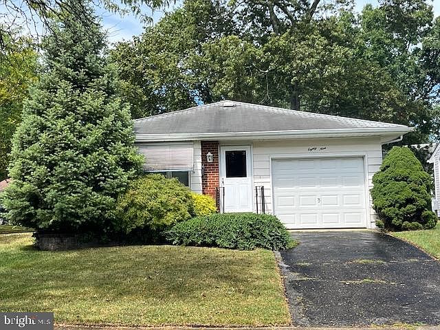 1st image of 89 Sunflower Ln