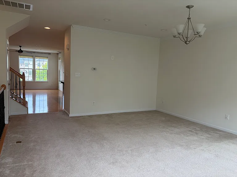 3190 Yeager Dr — Photo 3