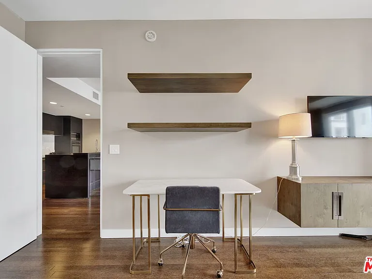 6250 Hollywood Blvd #6F — Photo 32
