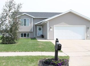 3012 Belgian Bnd SE, Mandan, ND 58554