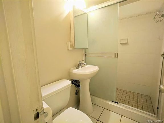4th image of 445 Kaiolu St #601