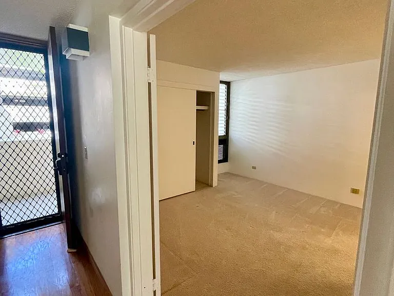 531 Hahaione St #2D — Photo 16