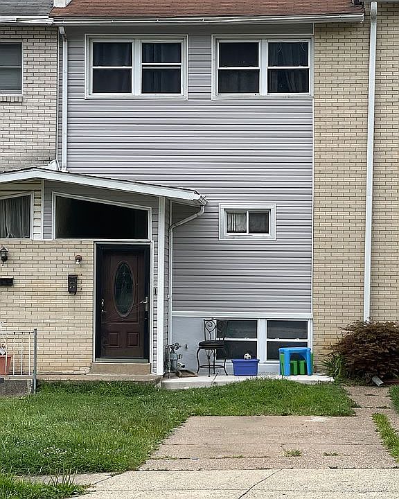 1st image of 47 Oakmont Dr
