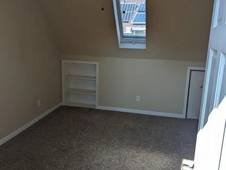 3035 N Stowell Ave — Photo 10