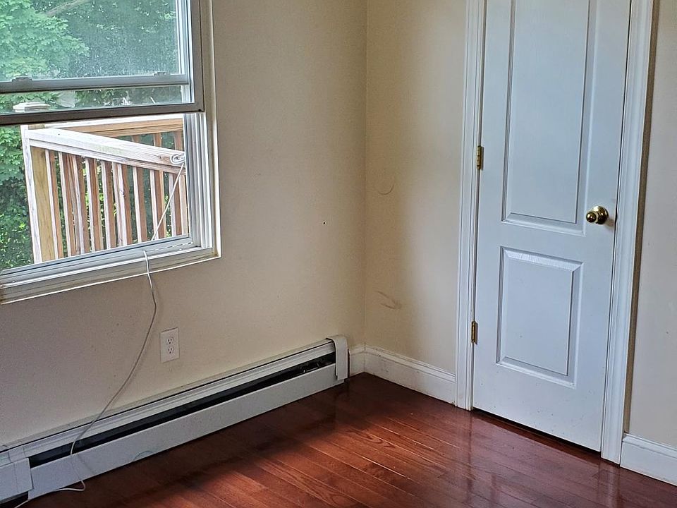 1st image of 230 Tecumseh Ave Floor 2