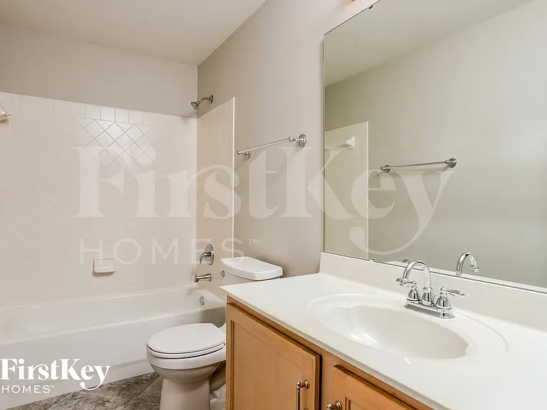 3322 Hampton Xing — Photo 13