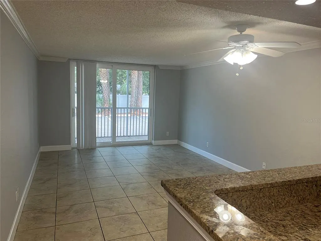 2755 Coconut Bay Ln — Photo 2