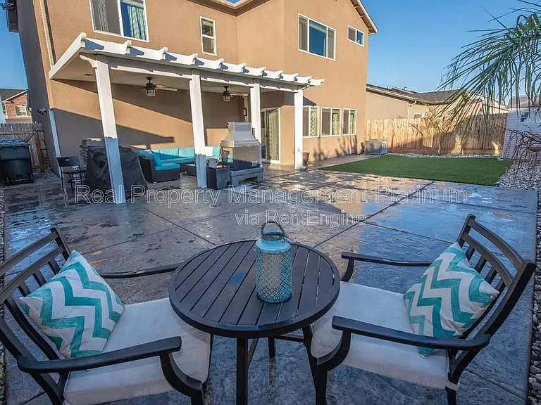 6191 E Fedora Ave — Photo 9
