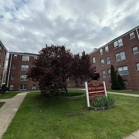 36 Irving St #4 — Photo 5