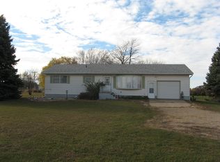 40511 254th St, Mitchell, SD 57301