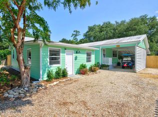 928 Longo St, Waveland, MS 39576