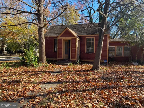 9037 49th Pl, College Park, MD 20740