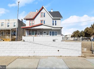 26 W Delaware Ave, Marcus Hook, PA 19061