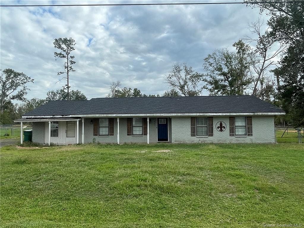 333 Live Oak St, Dequincy, LA 70633 | Zillow