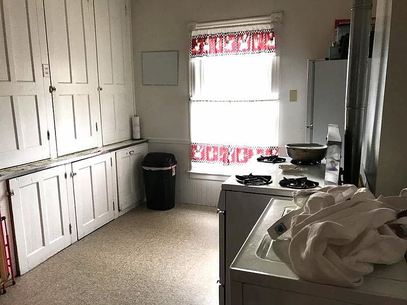 2nd image of 270 E Main St #2
