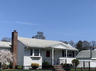 91 Sunderland Rd, Worcester, MA 01604