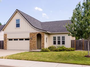 25200 Heavenly Ln, Veneta, OR