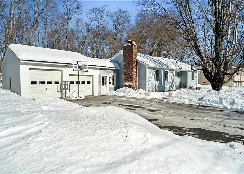 1st image of 21 Regina Dr