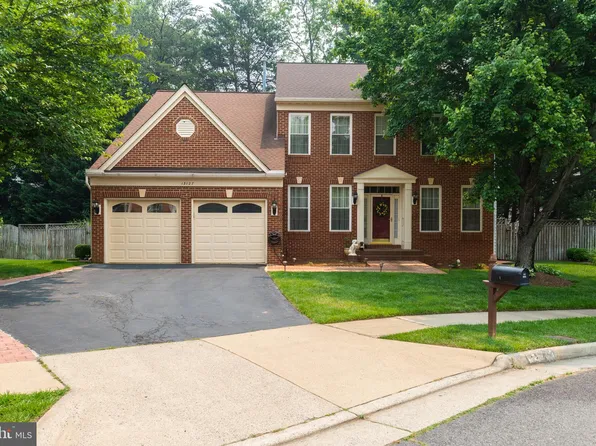 13127 Peach Leaf Pl, Fairfax, VA 22030