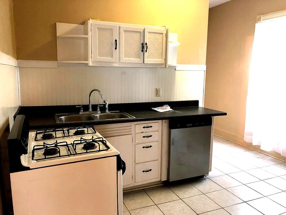 1st image of 1112 S Fell Ave #Avenue2s