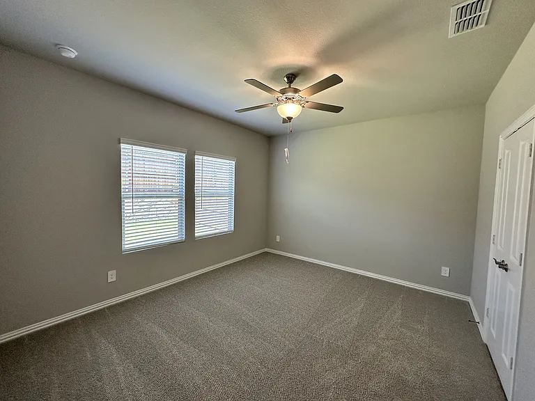 512 Dorothy Dr — Photo 10