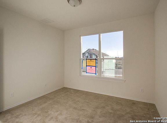 3rd image of 661 Knoll Brk