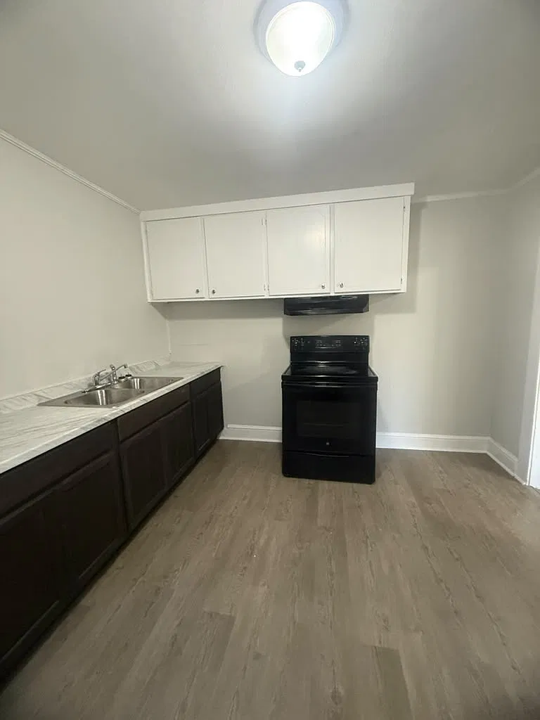 3 bed, 1086 sqft, $1,200 — Photo 3