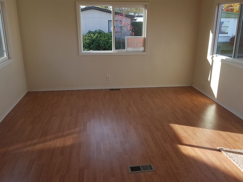 2nd image of 830 N Main St Unit 11