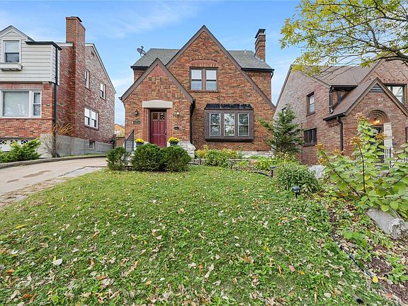 3rd image of 7457 Cornell Ave