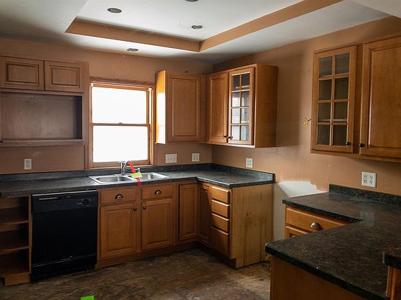 2nd image of 1001 Edwardsburg Ave