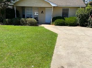 1417 Willus Dr, Laurel, MS 39440