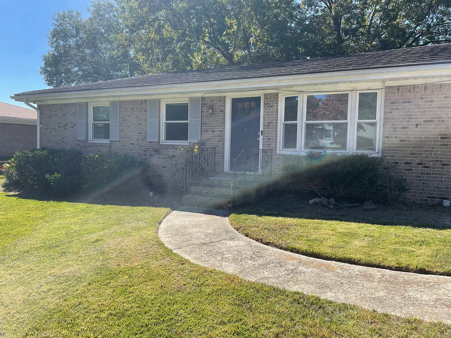 520 Anderson Dr — Photo 3