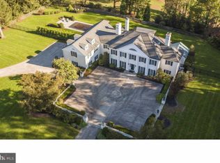 570 Maplewood Rd, Wayne, PA 19087