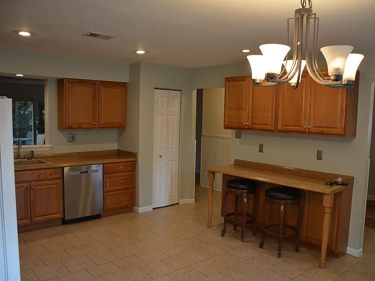 139 Talgrath Ct — Photo 8