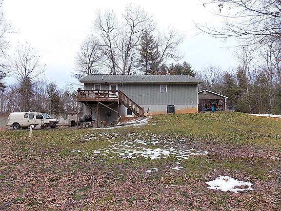 5th image of 300 Country Woods Dr