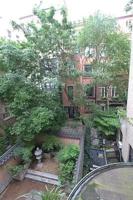 Rented by Corcoran | media 12