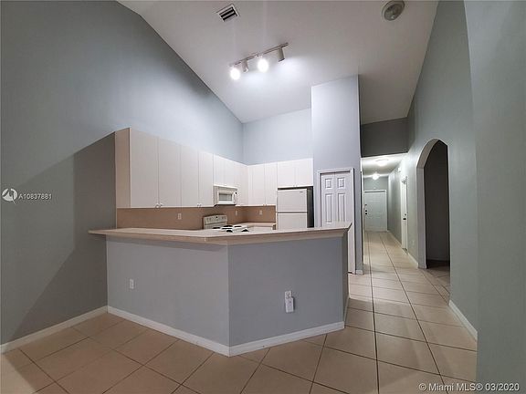 2nd image of 3244 NE 11th Dr #3244