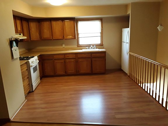 2nd image of 54 Gaynor St