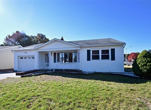 3rd image of 46 Westport Dr