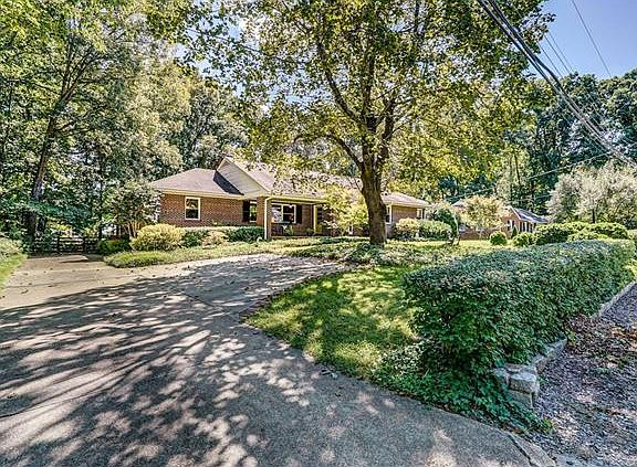 3rd image of 8409 Glendale Dr